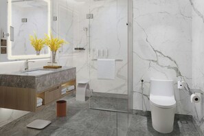 Separate bathtub and shower, deep-soaking bathtub, free toiletries - Petaling Jaya Marriott Hotel (Petaling Jaya)