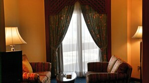 In-room safe, free WiFi