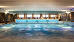 Indoor pool, pool loungers