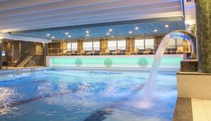 Indoor pool, pool loungers - Hotel van Oranje, Autograph Collection (Noordwijk)