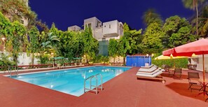 Piscine extérieure