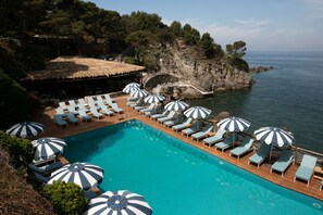 3 indoor pools, outdoor pool, pool umbrellas, sun loungers - Mezzatorre Hotel & Thermal Spa (Forio)