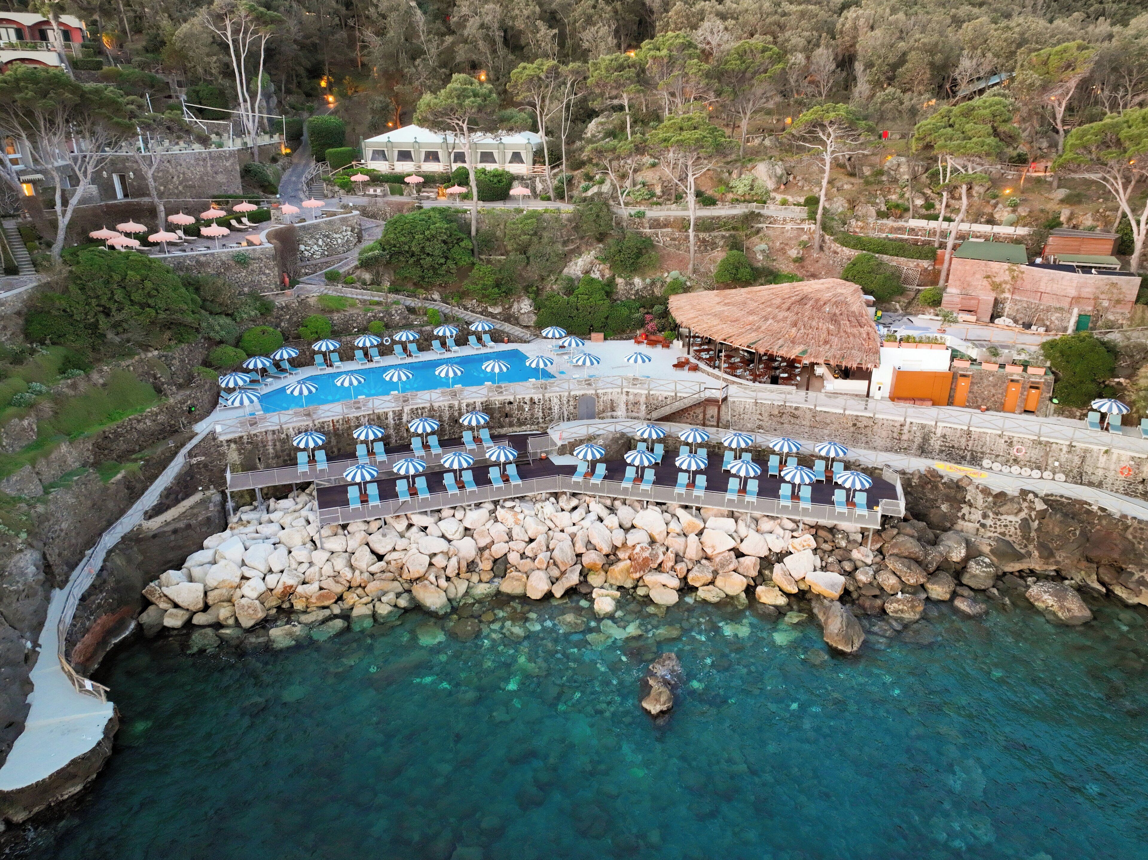 Private beach nearby, sun-loungers, beach umbrellas, beach towels