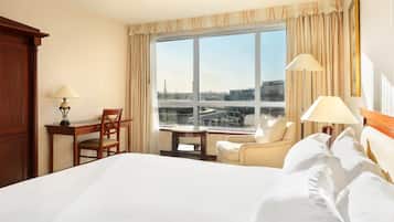 Chambre Deluxe (with views over Eiffel Tower)