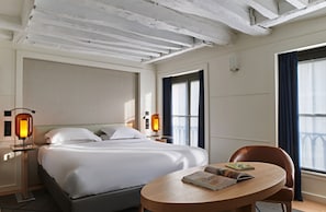 Literie de qualité supérieure, surmatelas, minibar