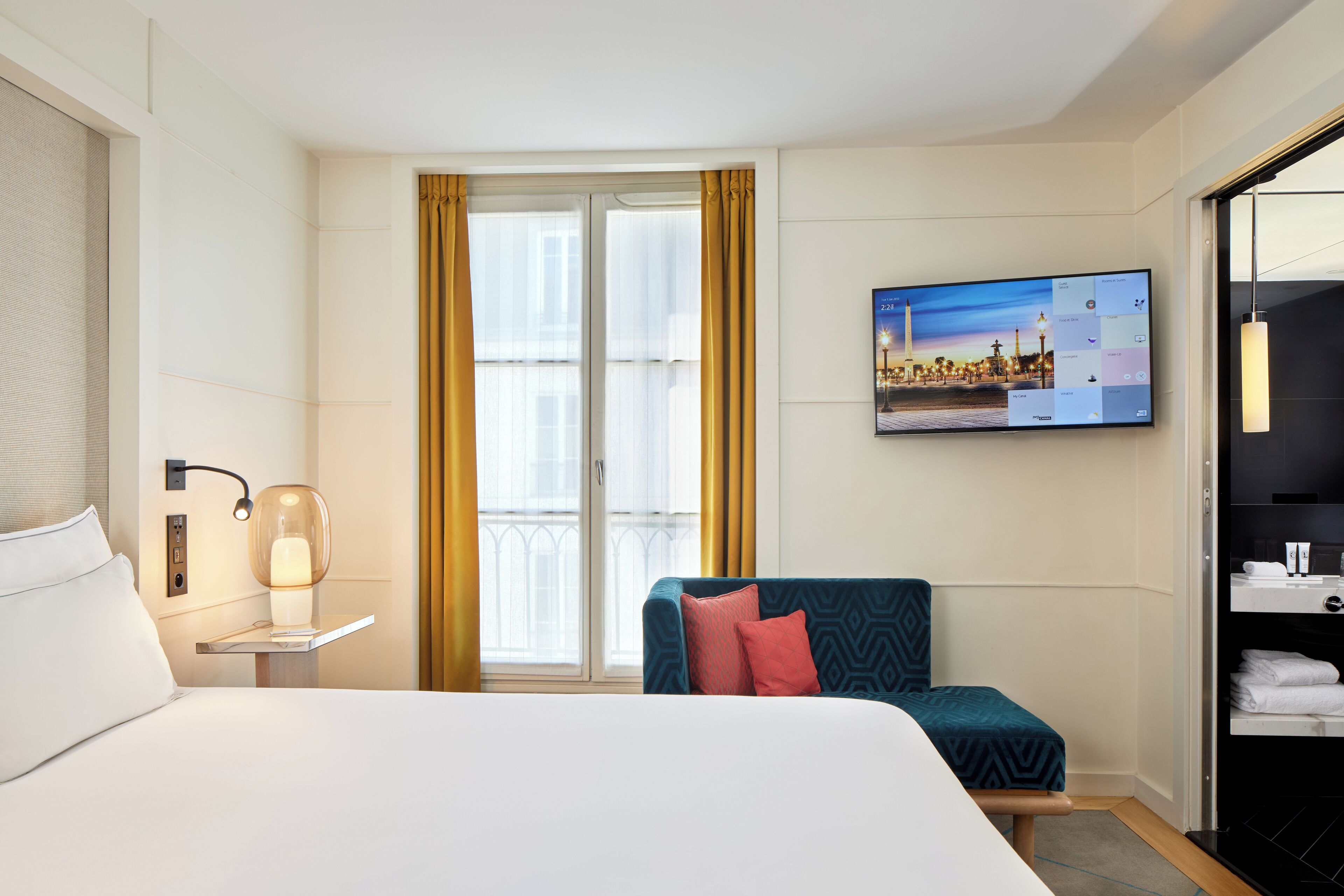 classic room | premium bedding, pillow-top beds, minibar, in-room safe