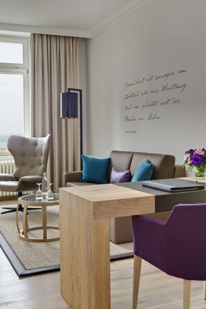 Ropa de cama hipoalergénica y minibar 