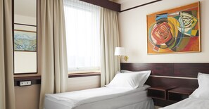 Kamer, 1 twee- of 2 eenpersoonsbedden | Hypoallergeen beddengoed, een minibar, individueel gedecoreerd
