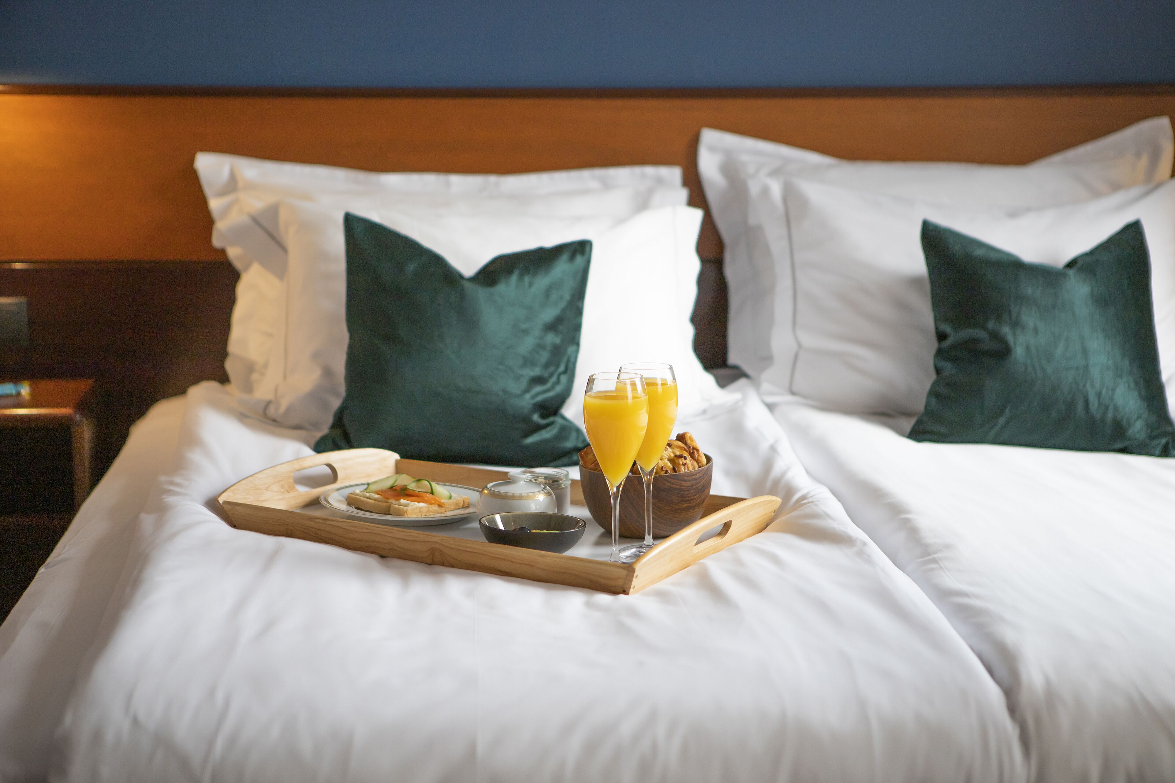 suite | 1 bedroom, hypo-allergenic bedding, individually decorated, desk