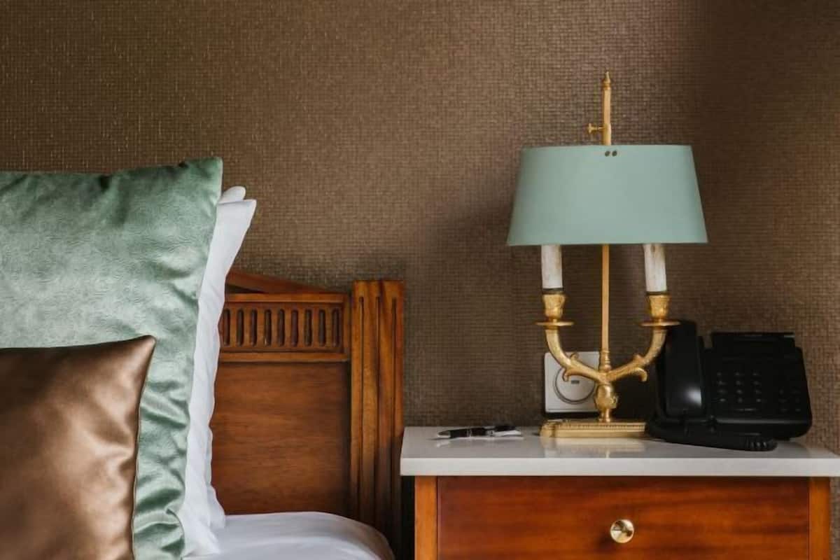 Minibar, caja de seguridad en la habitación, escritorio y wifi gratis