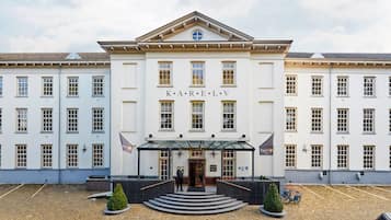 Fachada de la propiedad