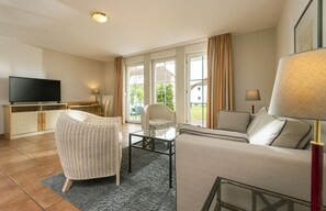 Apartment, 1 Bedroom | Living room