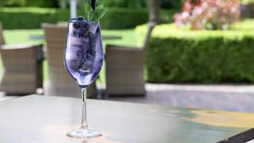 Breakfast, lunch, dinner served; Modern European cuisine