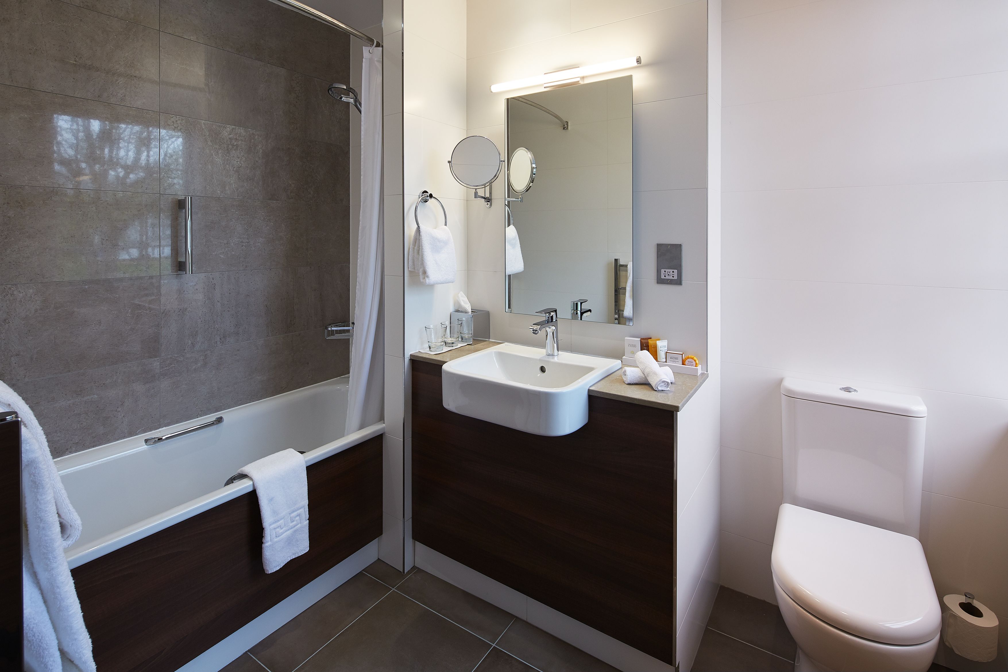 executive double room | bathroom | eco-friendly toiletries, hair dryer, towels, soap