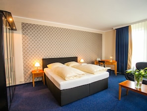 Hypo-allergenic bedding, cribs/infant beds, free WiFi