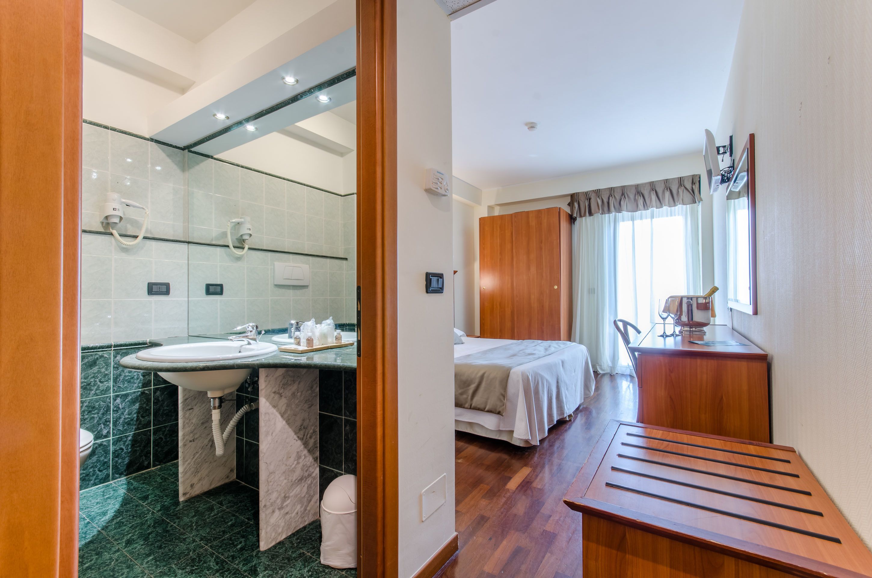 double room | pillow-top beds, minibar, in-room safe, desk