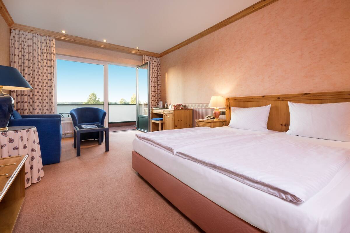 minibar, in-room safe, desk, iron/ironing board