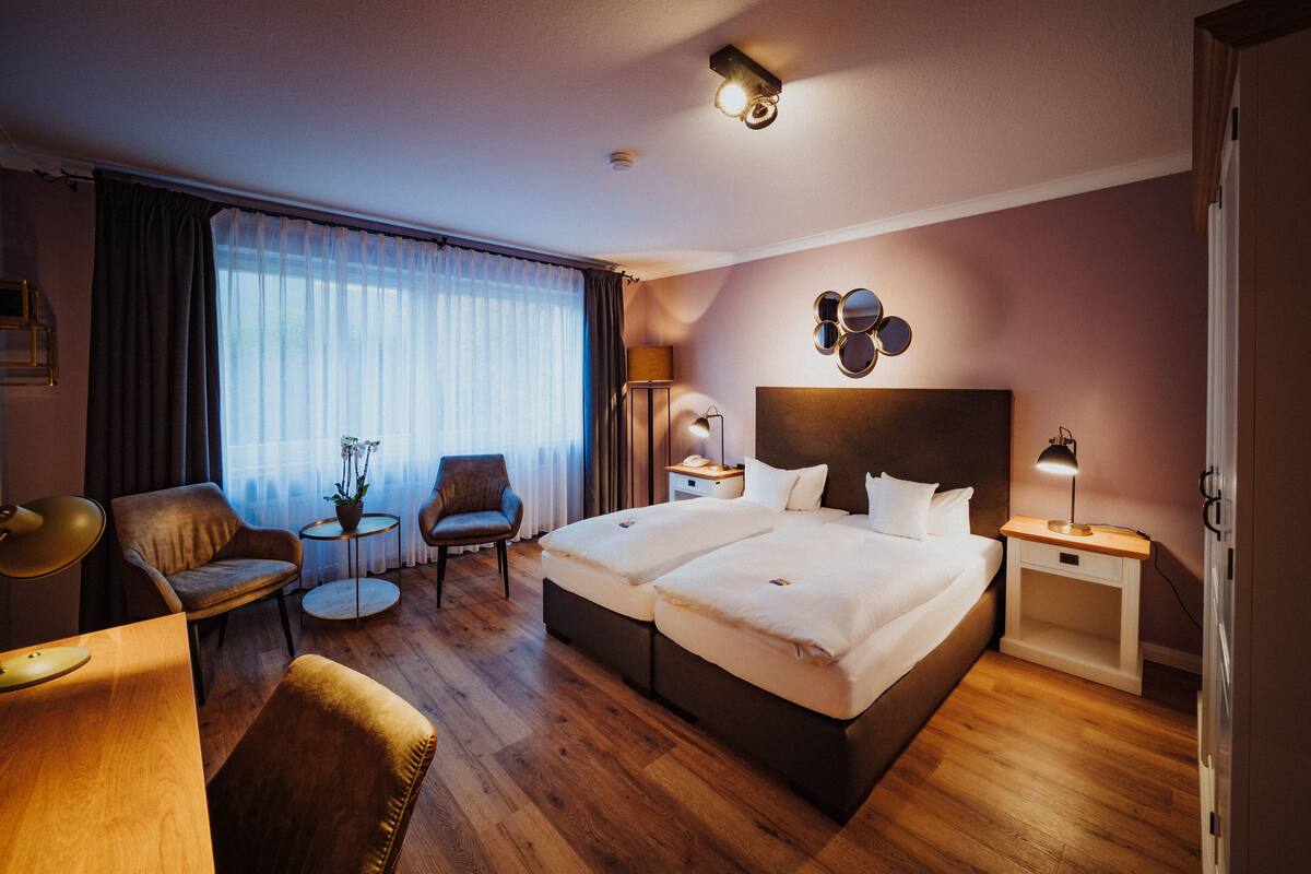 ตู้นิรภัยในห้องพัก, โต๊ะทำงาน, เตียงเสริม/เปล, Wi-Fi ฟรี