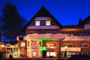 Front of property - Antik-Hotel Eichenhof (Bad Salzuflen)