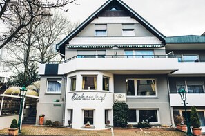 Front of property - Antik-Hotel Eichenhof (Bad Salzuflen)