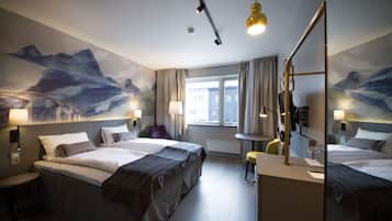 Kahden hengen standard-huone (kaksi sänkyä) | Minibaari, työpöytä, silitysrauta/-lauta, ilmaiset vauvansängyt