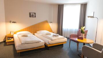 1 bedroom, hypo-allergenic bedding, minibar, in-room safe