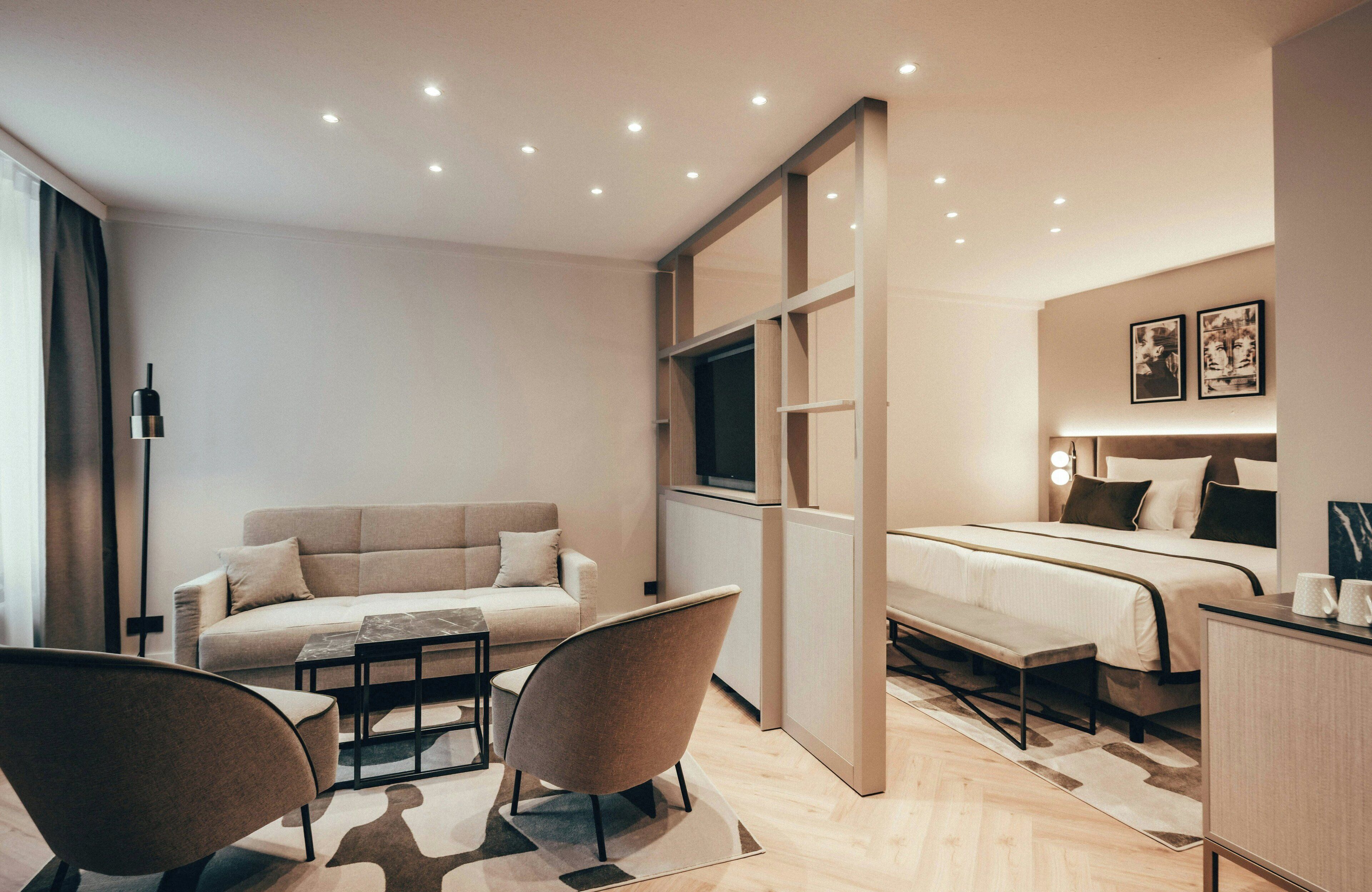 Junior Suite | Desk, soundproofing, free cots/infant beds, free WiFi