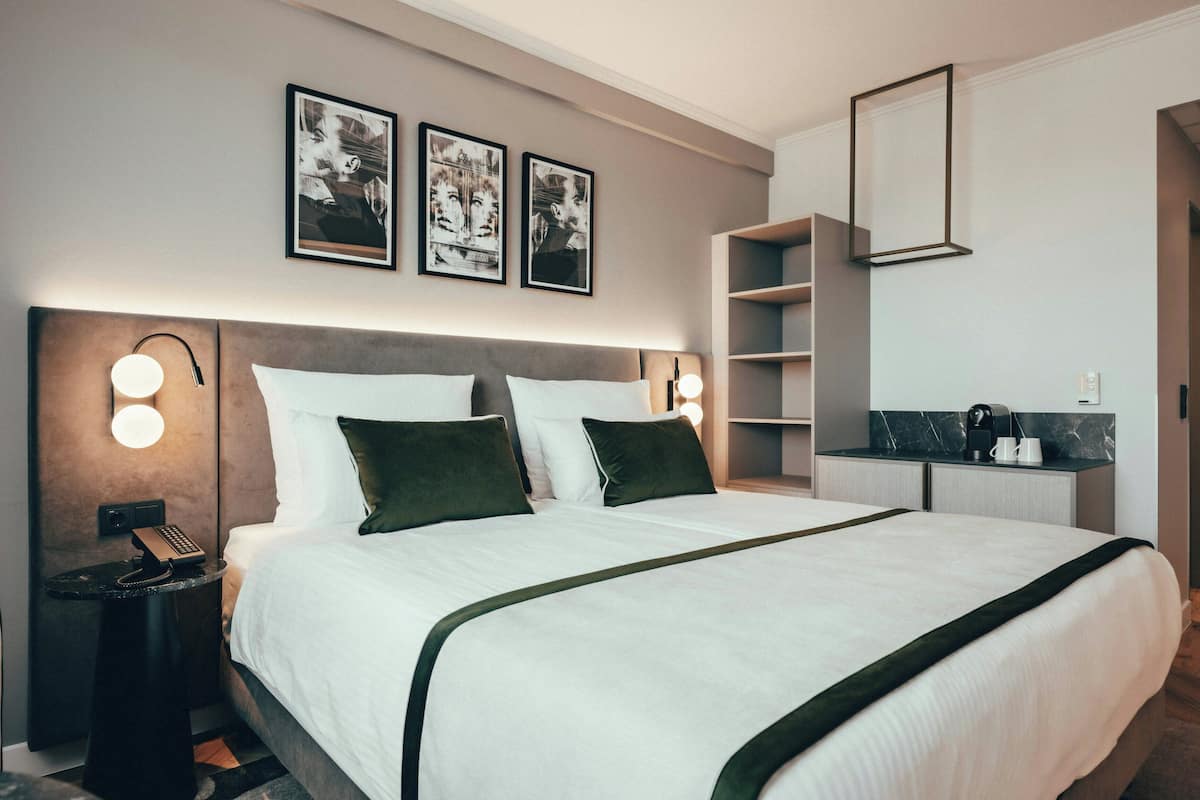 Superior Room | Desk, soundproofing, free cribs/infant beds, free WiFi