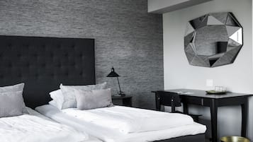 Standard Double or Twin Room | 1 bedroom, desk, soundproofing, cots/infant beds