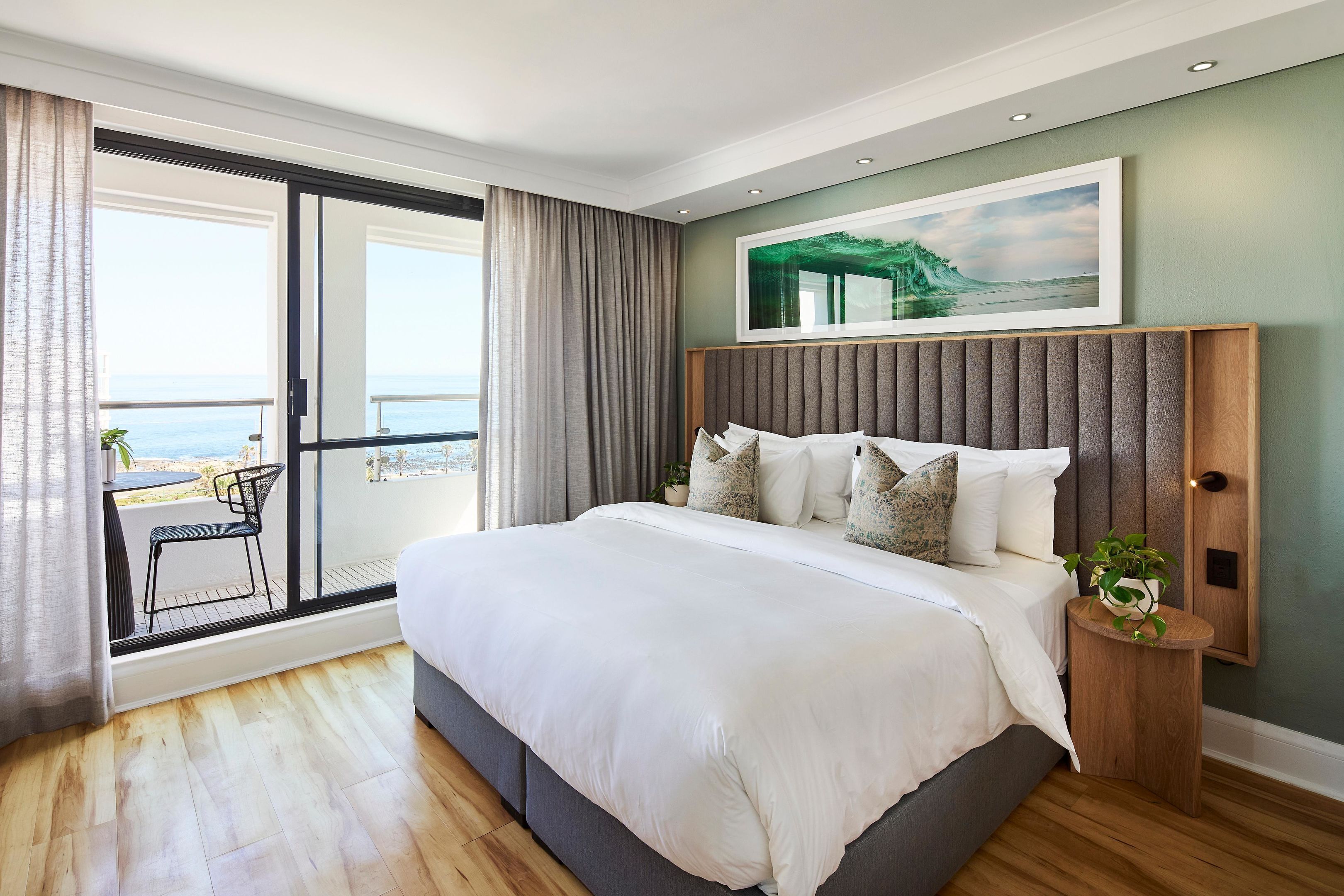 Presidential Ocean Suite | Egyptian cotton sheets, premium bedding, Tempur-Pedic beds, in-room safe