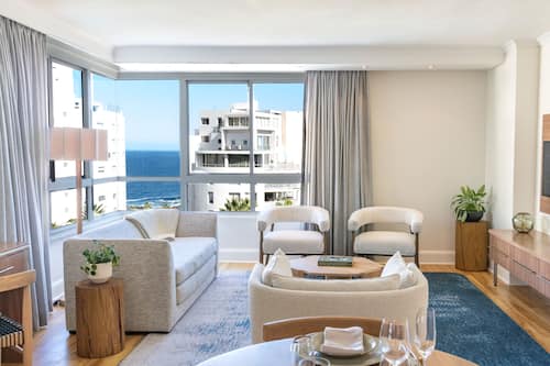Family Ocean Suite | Egyptian cotton sheets, premium bedding, Tempur-Pedic beds, in-room safe