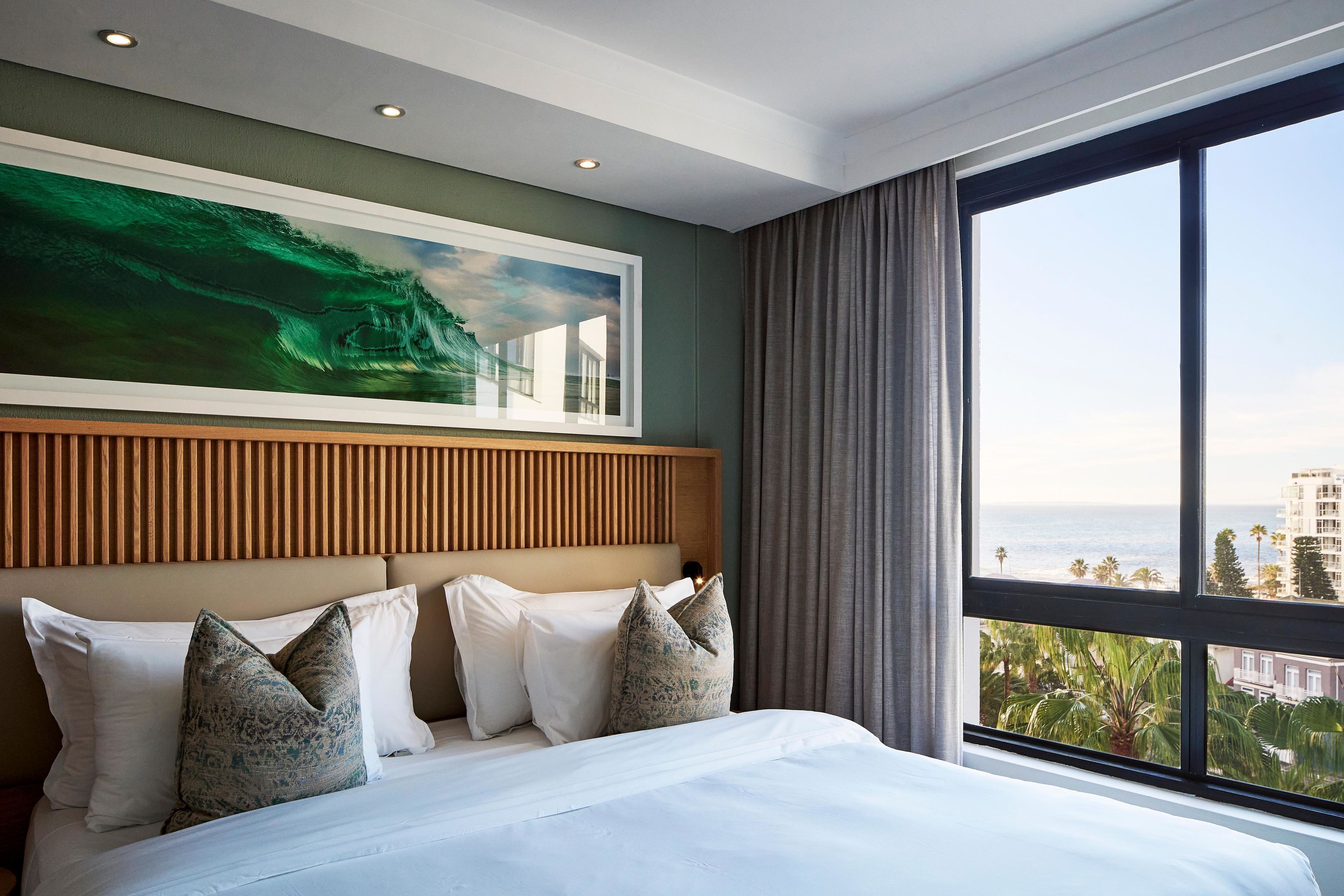 Ocean Suite | Egyptian cotton sheets, premium bedding, Tempur-Pedic beds, in-room safe