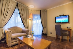 32-inch LCD TV with satellite channels, TV