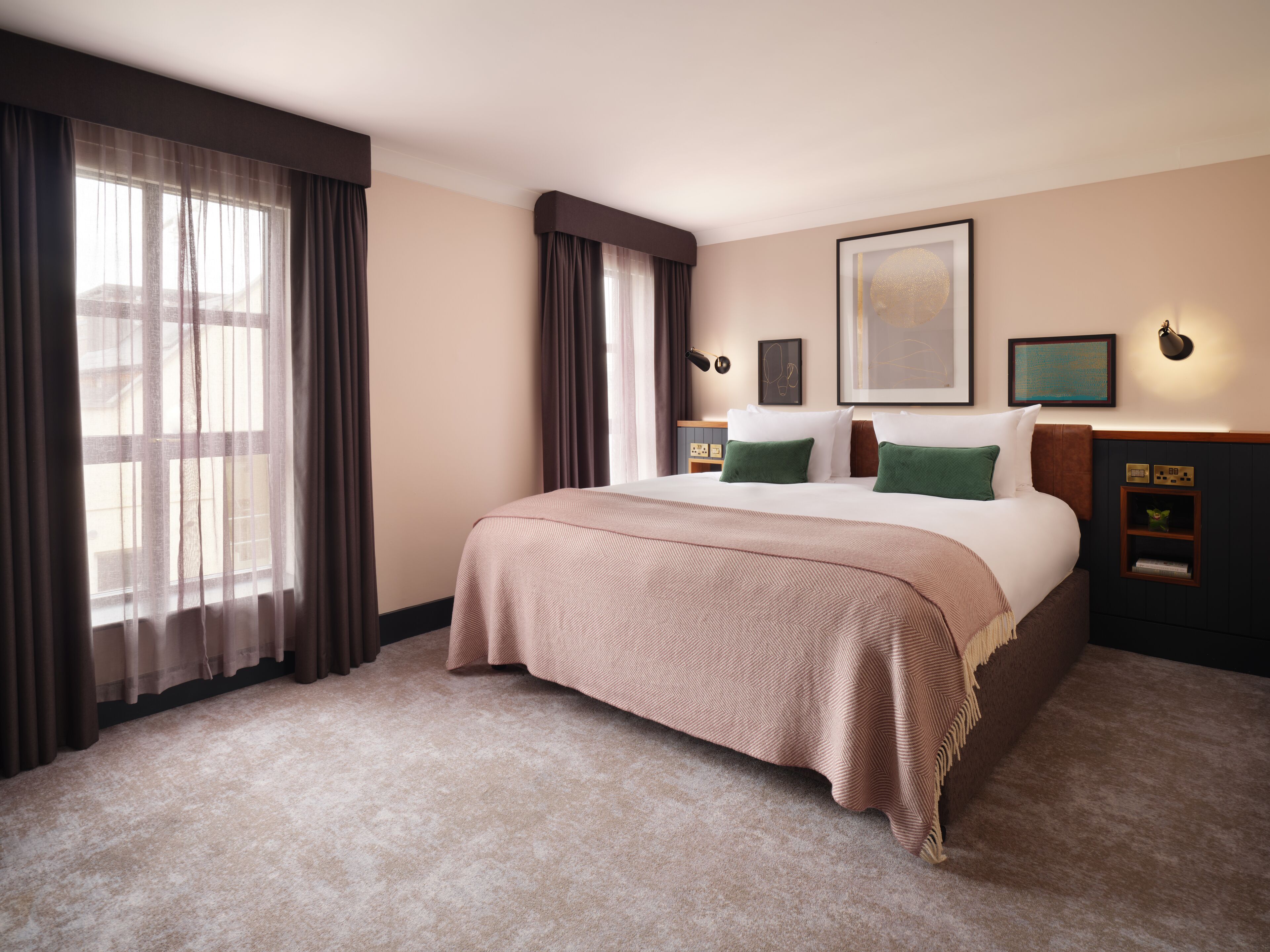suite, 1 bedroom | premium bedding, in-room safe, desk, laptop workspace