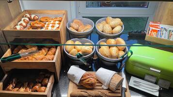 Daily buffet breakfast (EUR 17 per person)