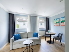 XL Studio, Kitchenette and Sofa Bed | Literie de qualité supérieure, coffres-forts dans les chambres