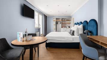 Large Studio, Kitchenette, Balcony | Premium bedding, in-room safe, individually decorated