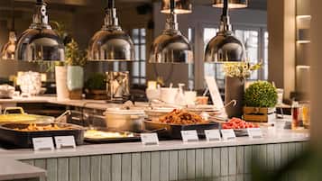 Daily buffet breakfast (NOK 200 per person)
