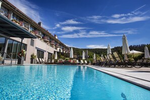 Indoor pool, outdoor pool, sun loungers