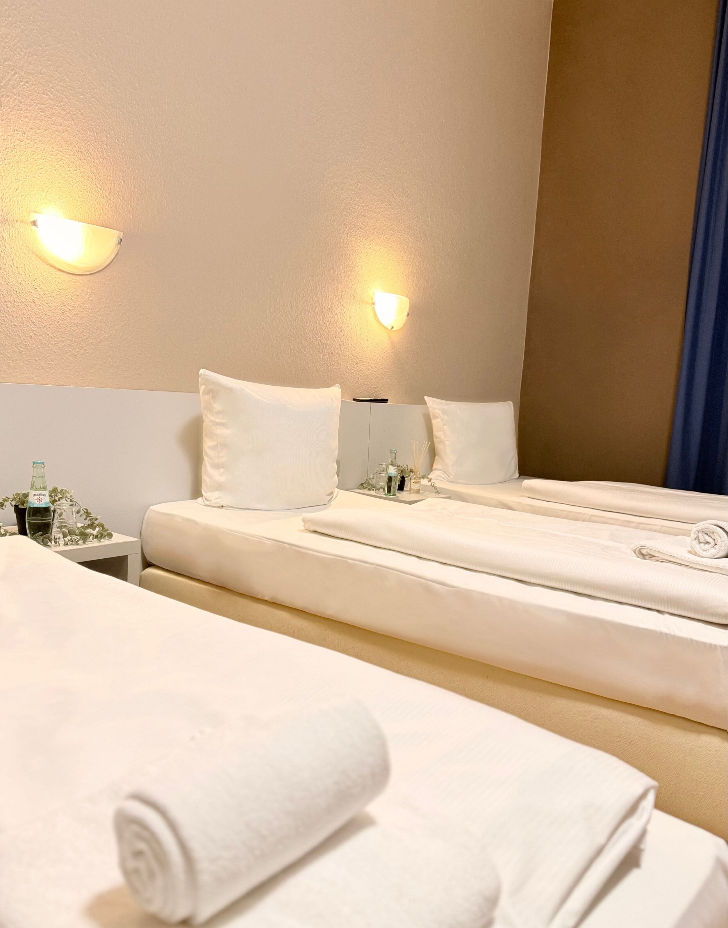 Triple Room, 3 Twin Beds | Desk, iron/ironing board, free WiFi, bed sheets