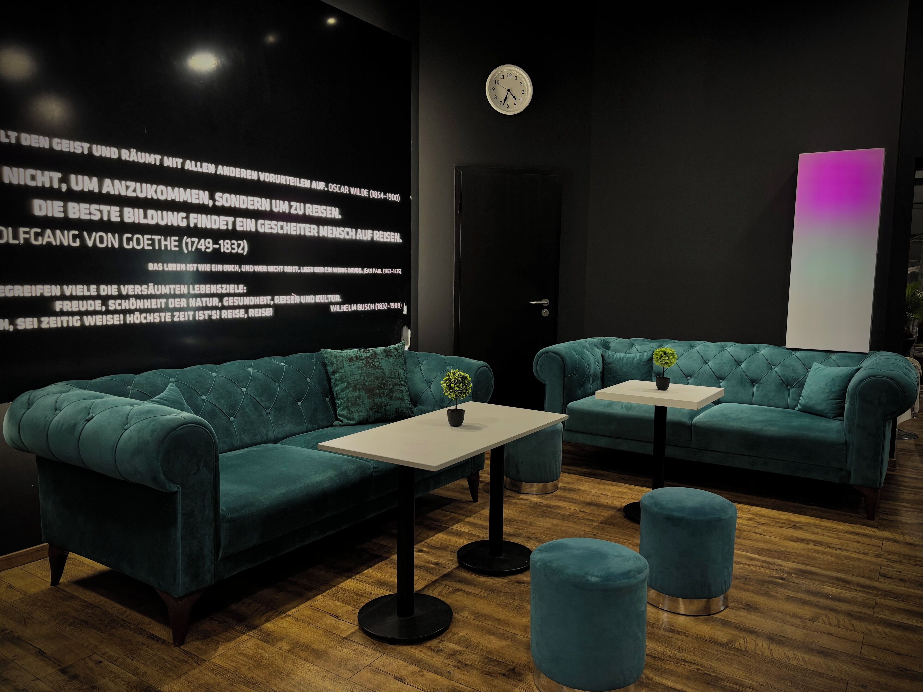 Photo - Colour Hotel