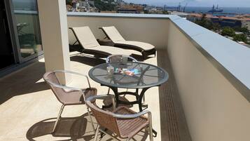 Executive-Zimmer, Balkon | Hochwertige Bettwaren, Zimmersafe, Schreibtisch