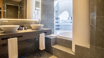Junior Suite Presidencial | Bathroom