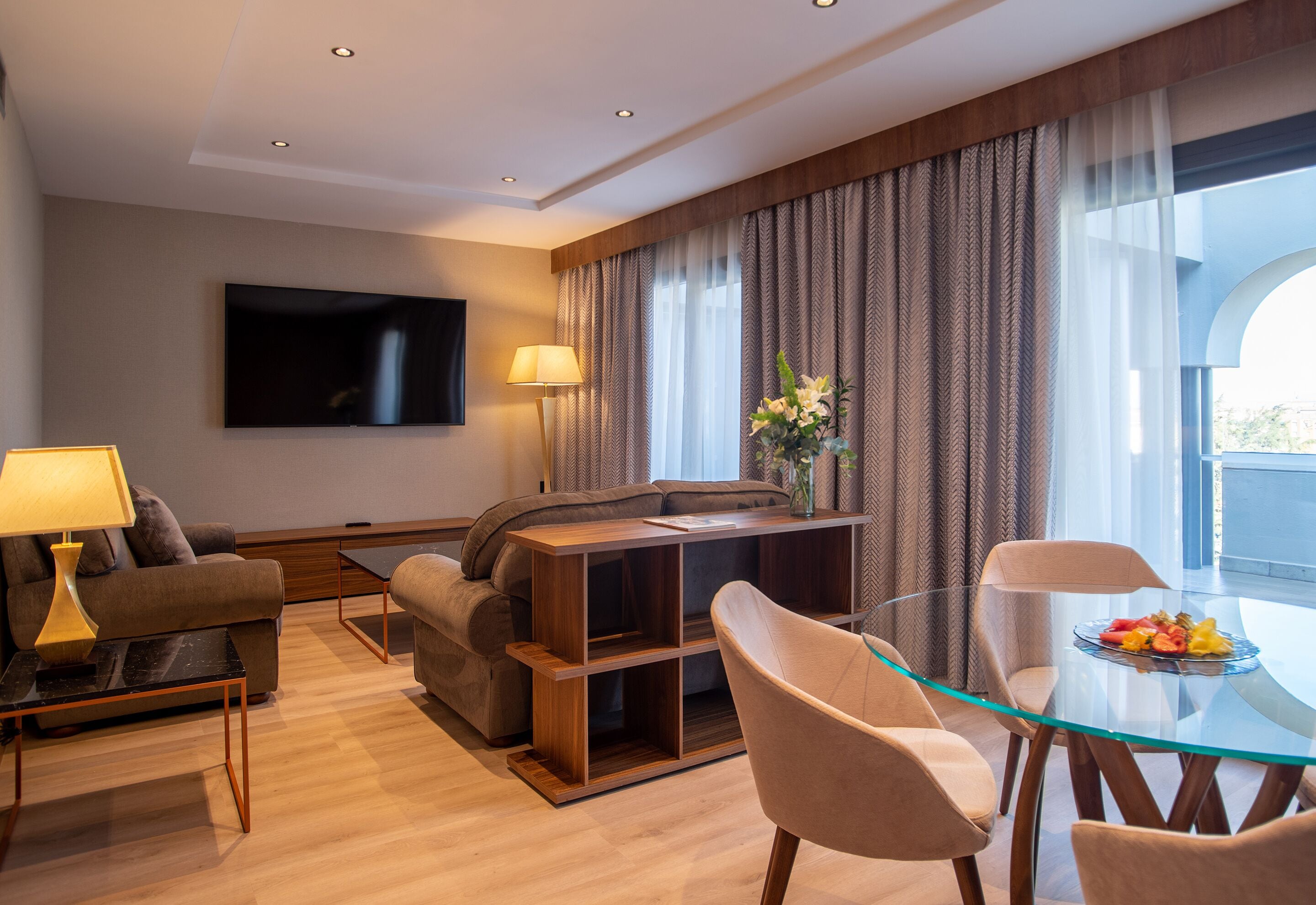 Junior Suite Presidencial | Minibar, in-room safe, desk, blackout curtains