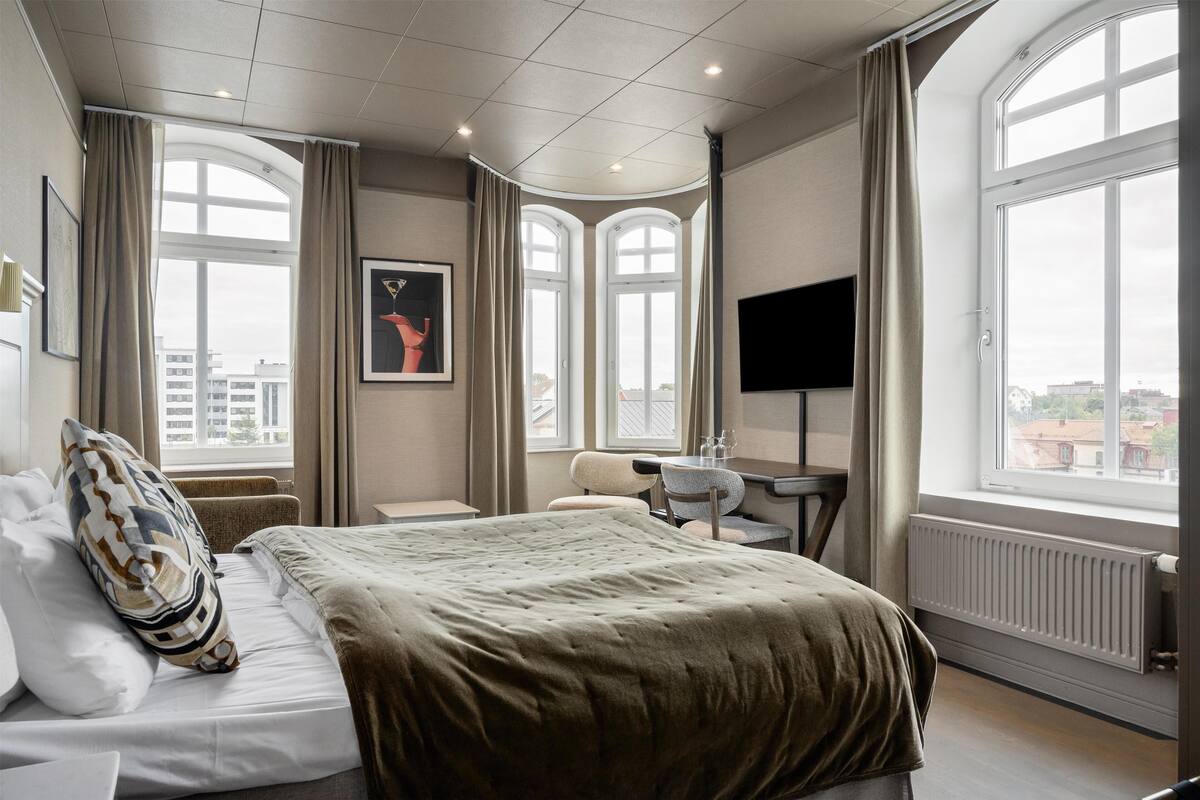 Superior Room, 2 Twin Beds, Non Smoking (with Sofabed) | In-room safe, desk, blackout drapes, iron/ironing board (on request)
