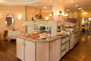 Daily buffet breakfast (EUR 21 per person)