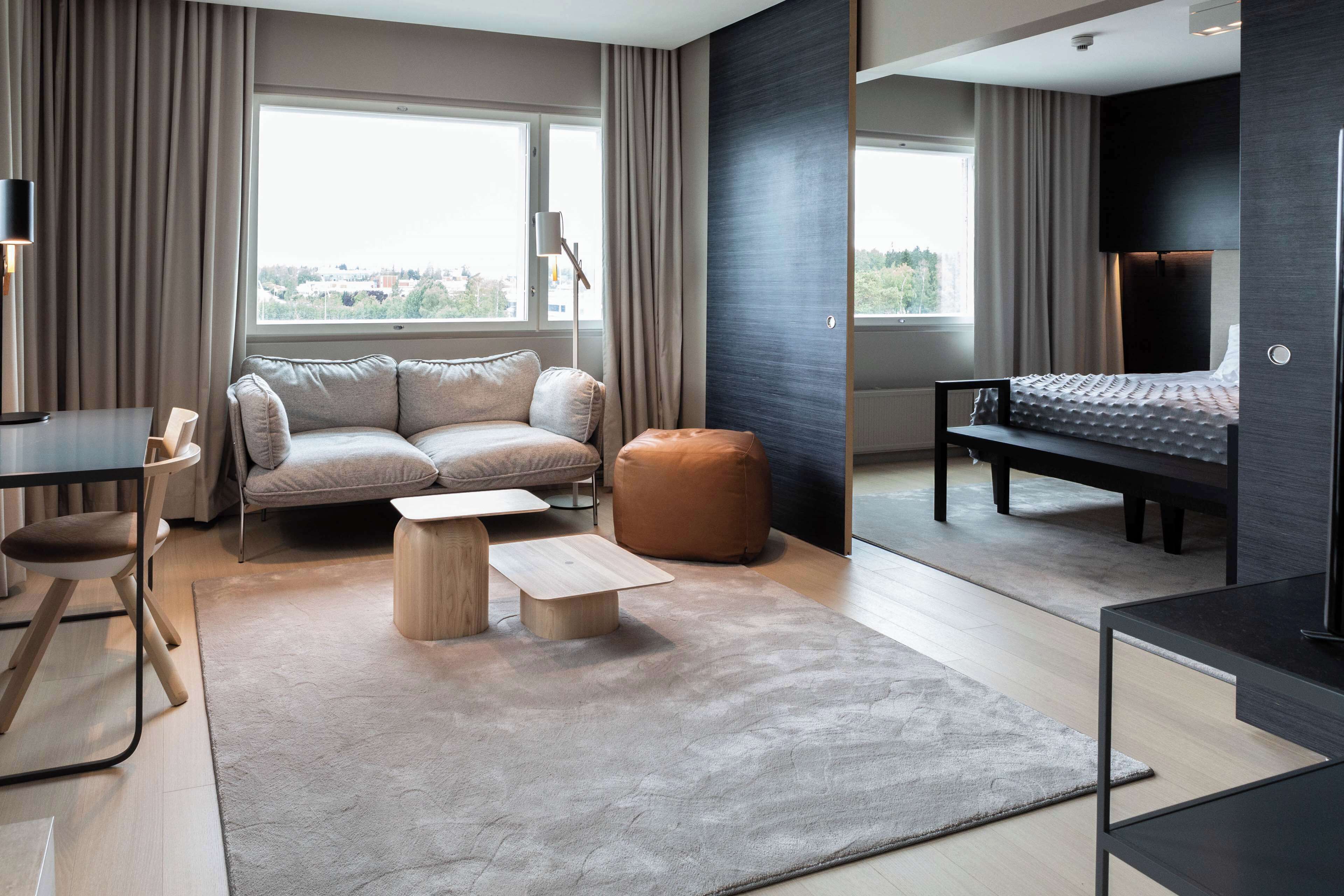 suite (master) | 1 bedroom, desk, blackout curtains, soundproofing