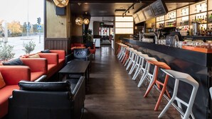 酒吧（店内）