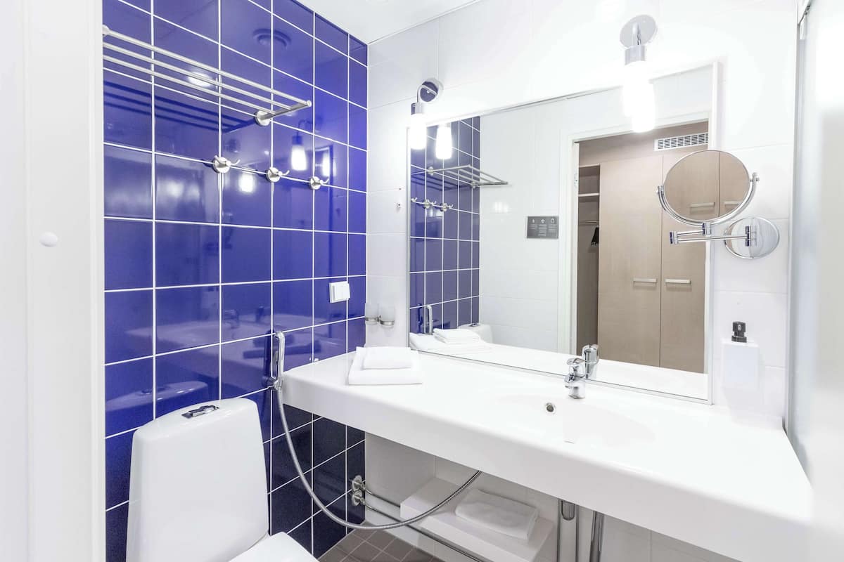 In-room safe, desk, blackout curtains, free cots/infant beds