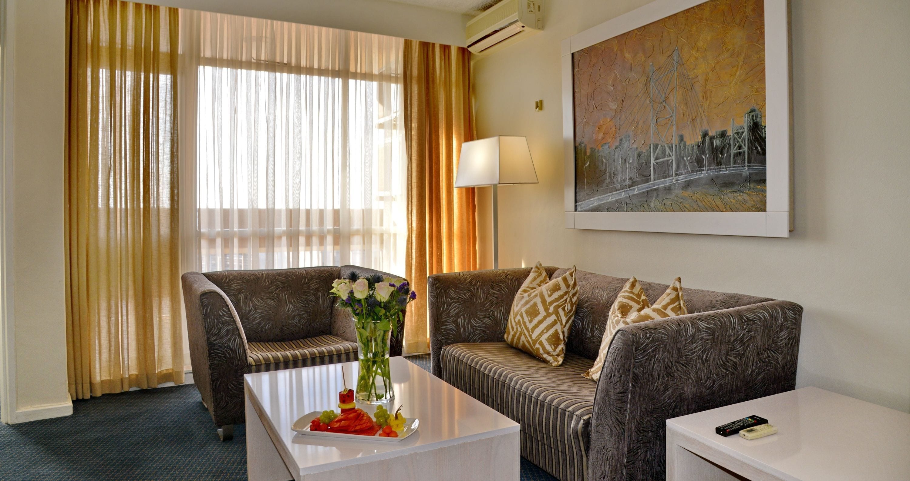 Photo - The Parktonian All Suite Hotel